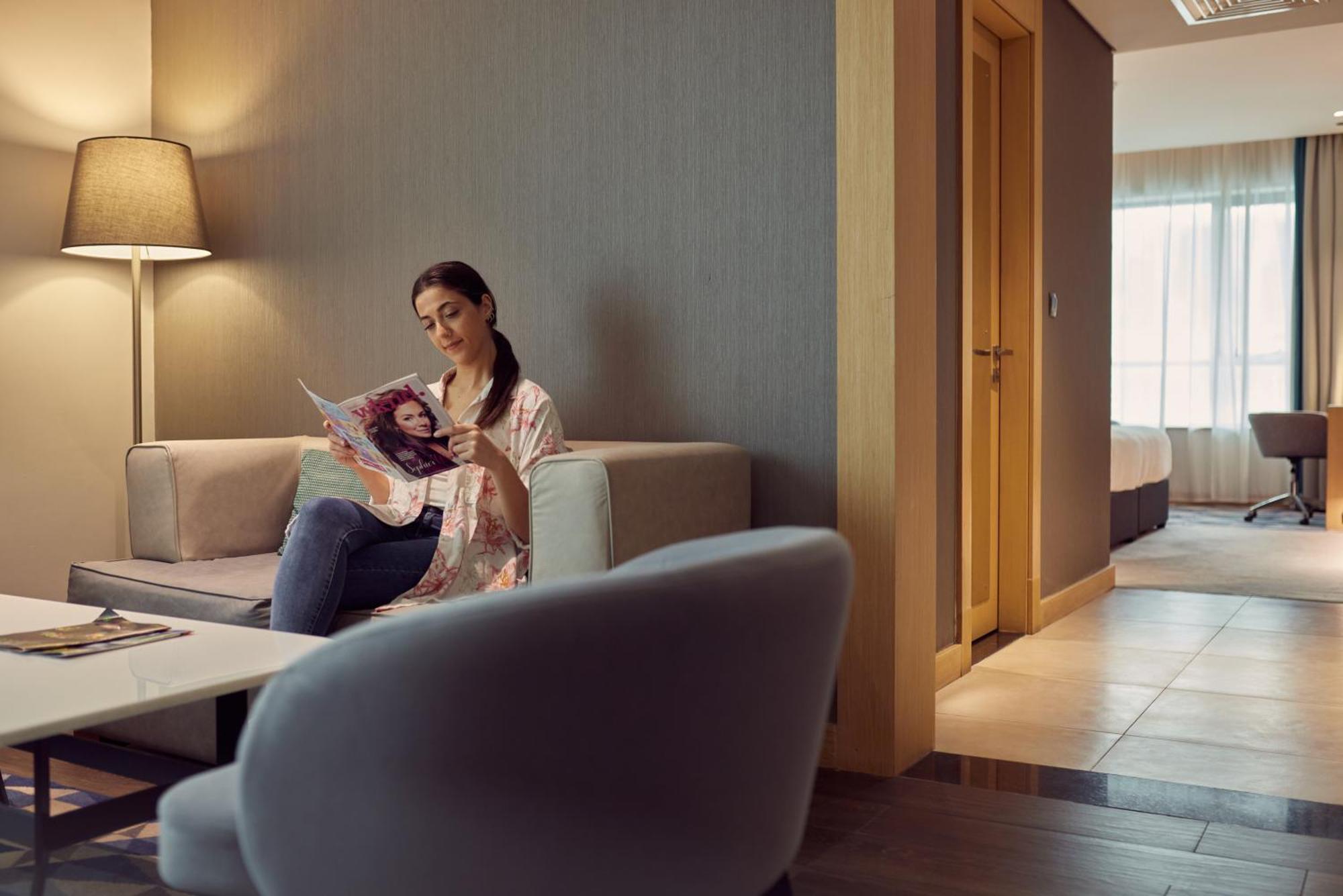 Hotel Flora Airport 4*
