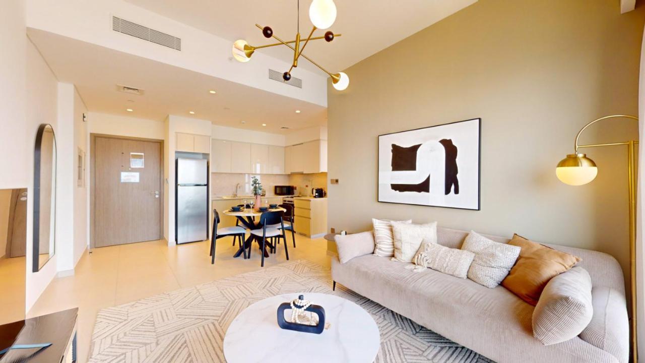 Burj Royale - One Bed On High Floor With View * Dubai