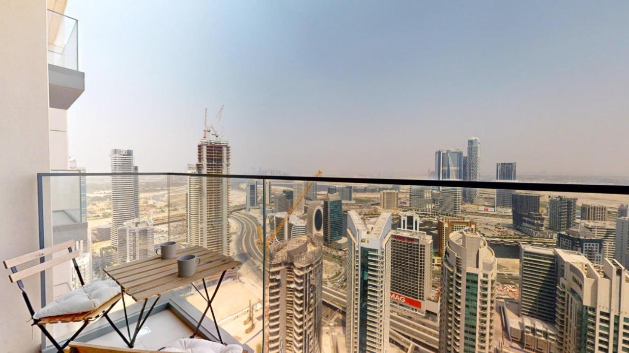 Burj Royale - One Bed On High Floor With View