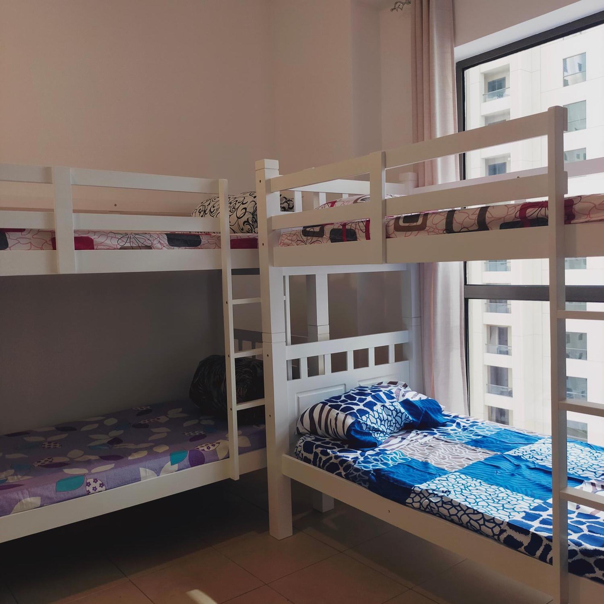 Sea La Vie Hostel Dubai