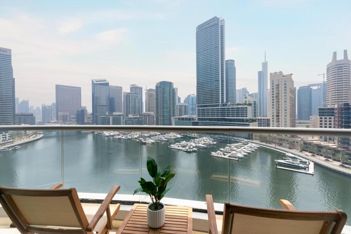 Opulent 1 Bedroom Marina View Apartment *