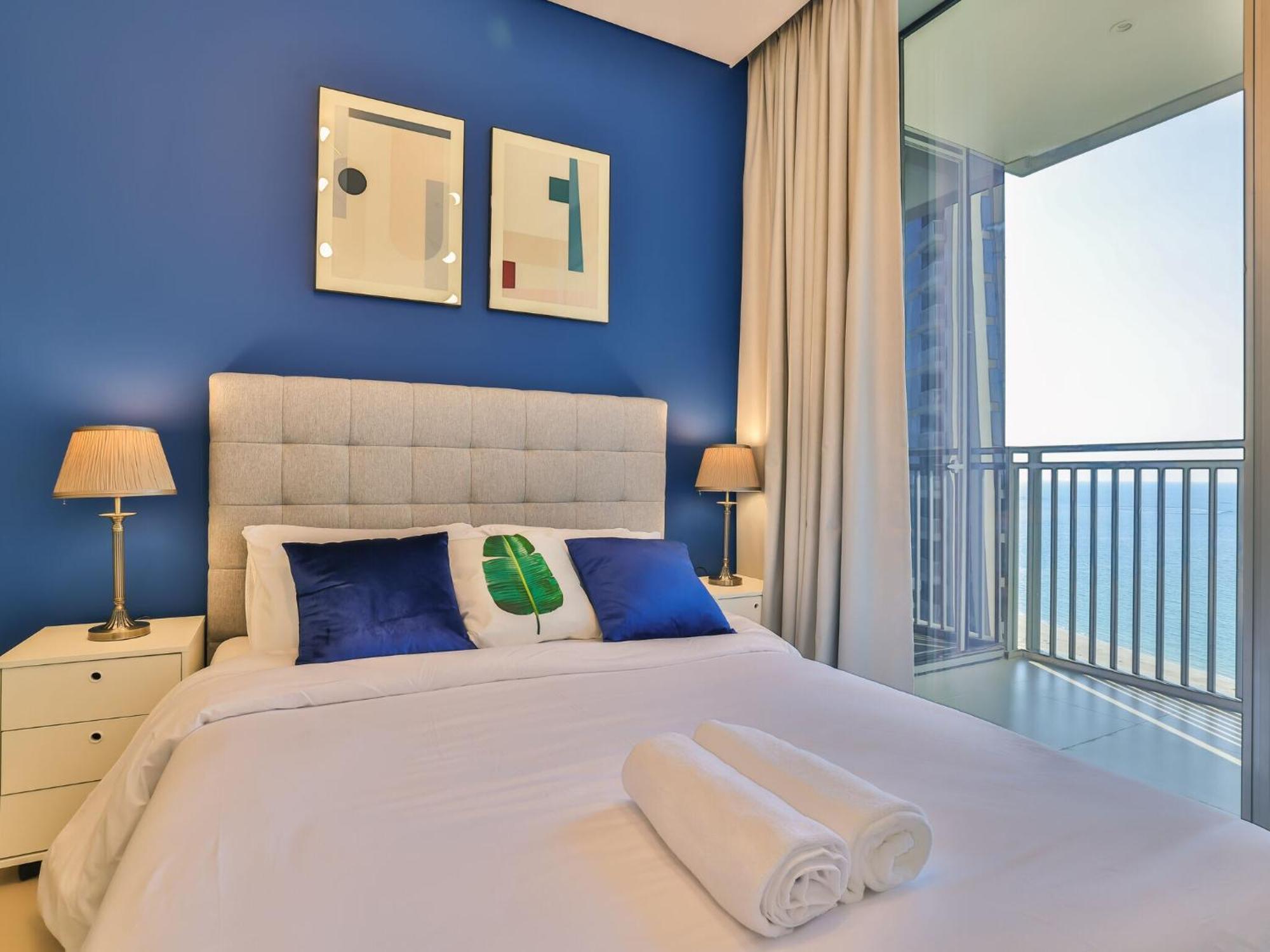 Luxurious Marina Views Pool Gym By Sojo