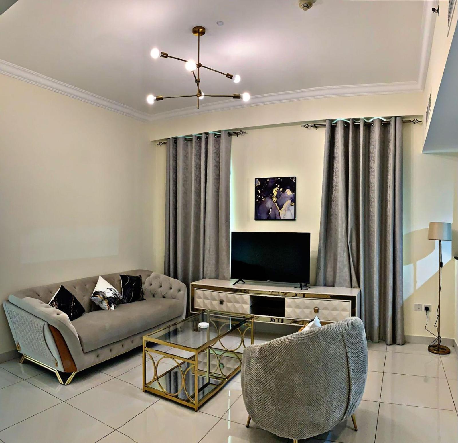 Royal Maison Luxurious 2 Bedroom In Business Bay *
