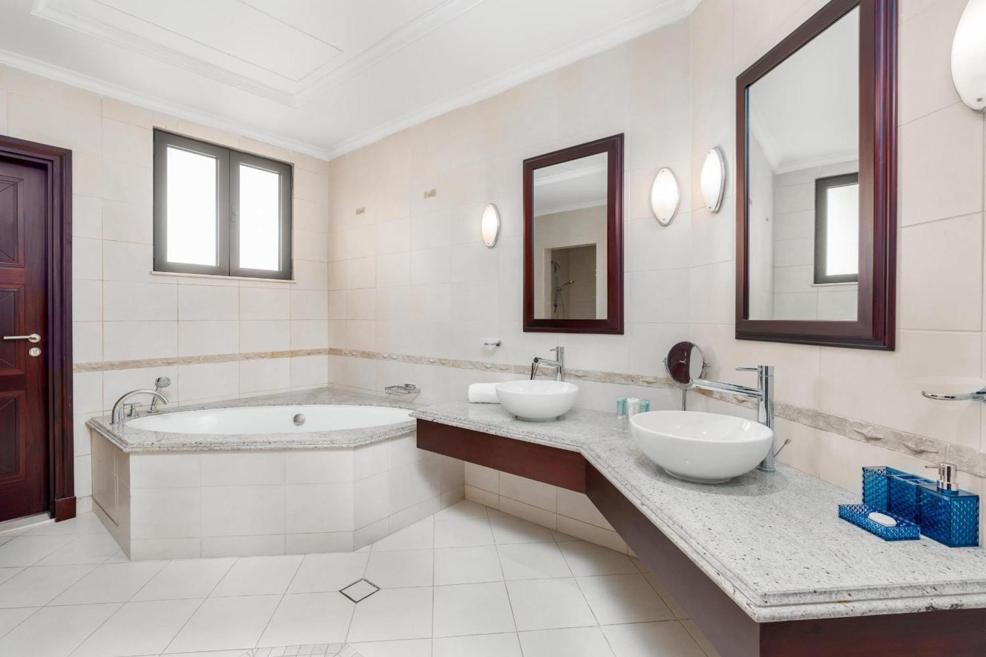 Palm Jumeirah - 4br - Private Beach - Cityapartmentstay * Dubai