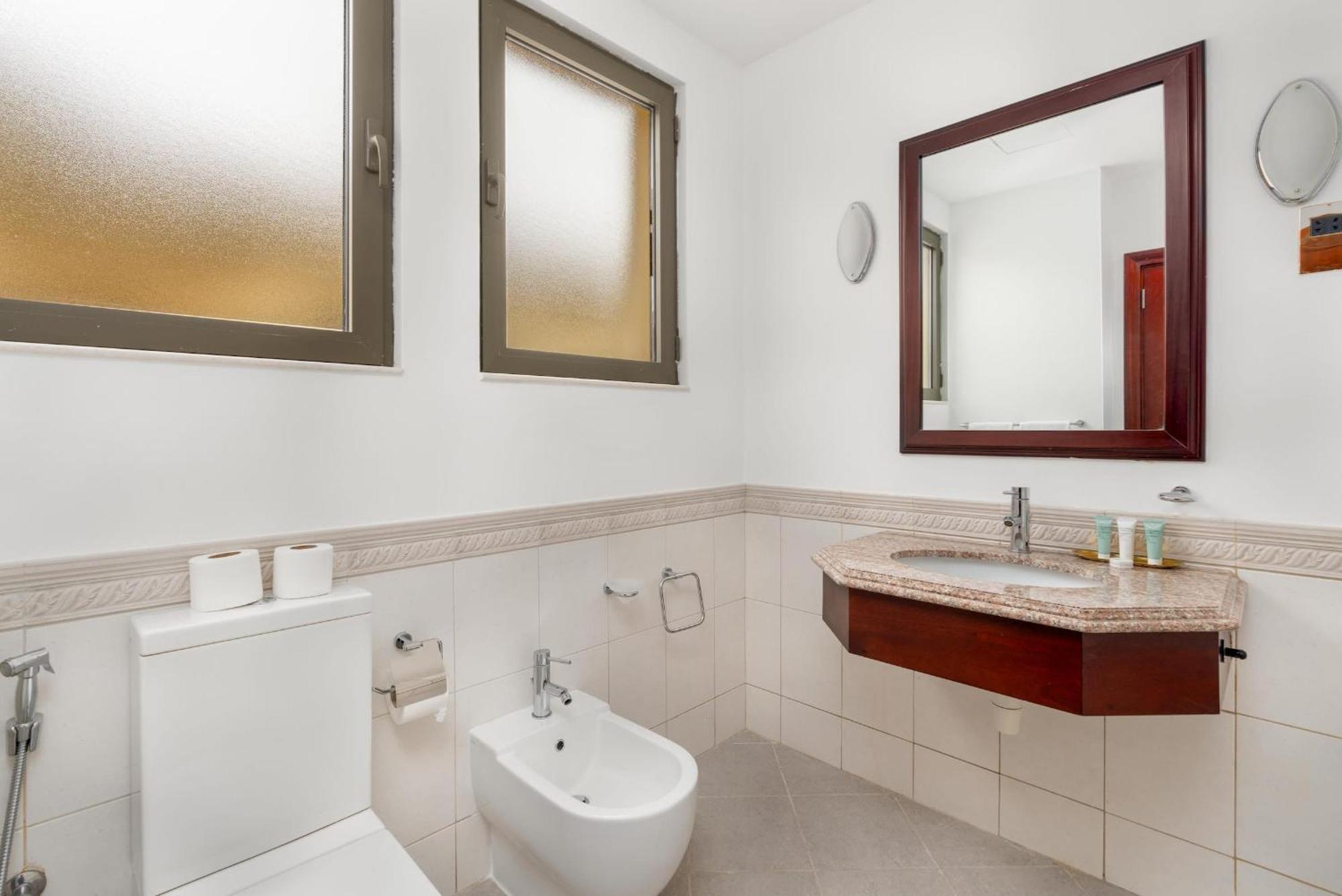 Palm Jumeirah - 4br - Private Beach - Cityapartmentstay Dubai