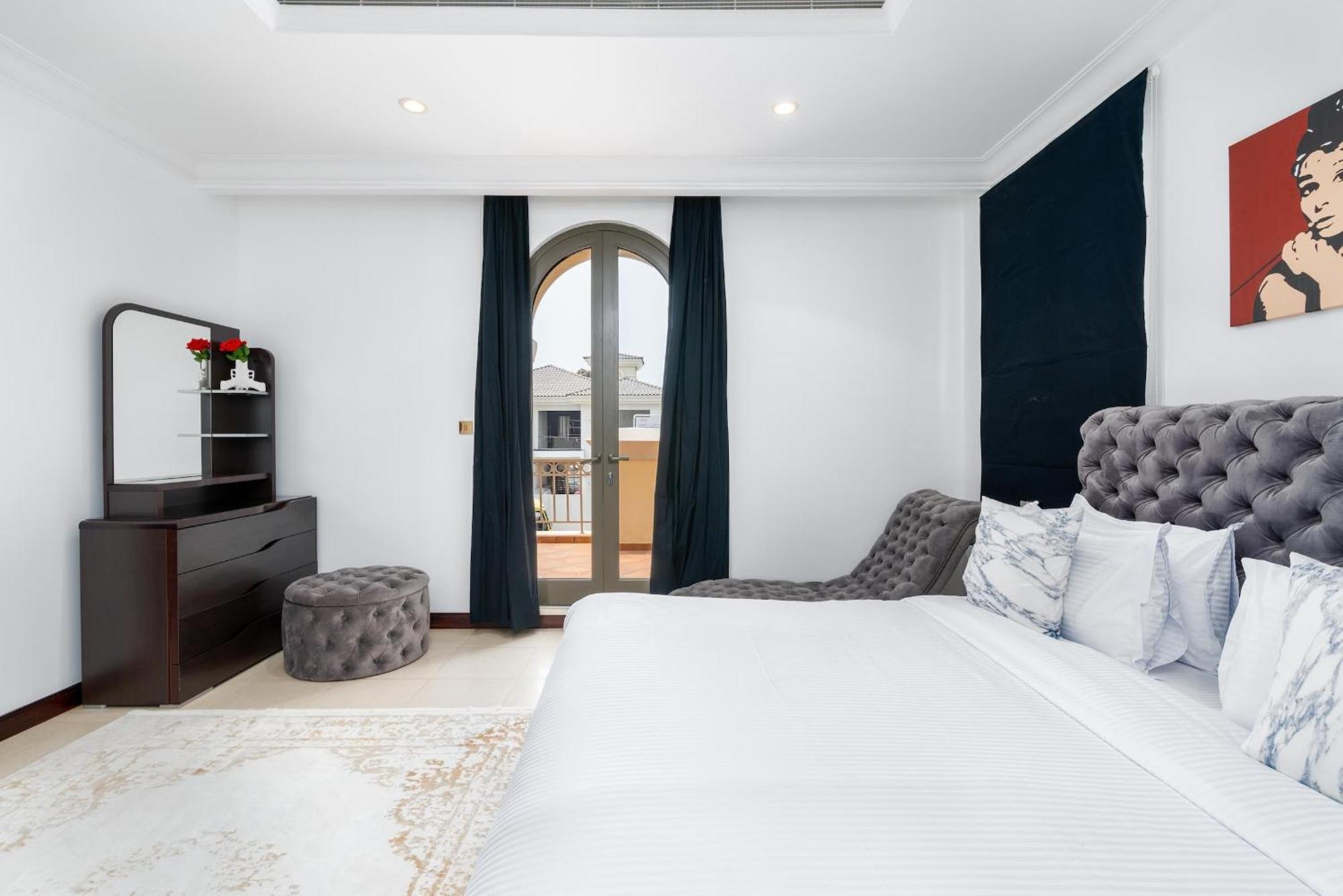 Palm Jumeirah - 4br - Private Beach - Cityapartmentstay *