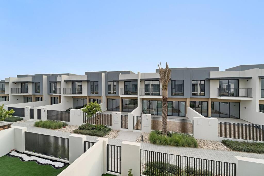 Relaxing Staycation - With Community Pool Villa *