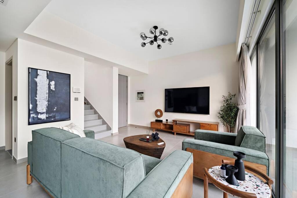 Villa Relaxing Staycation - With Community Pool Dubai