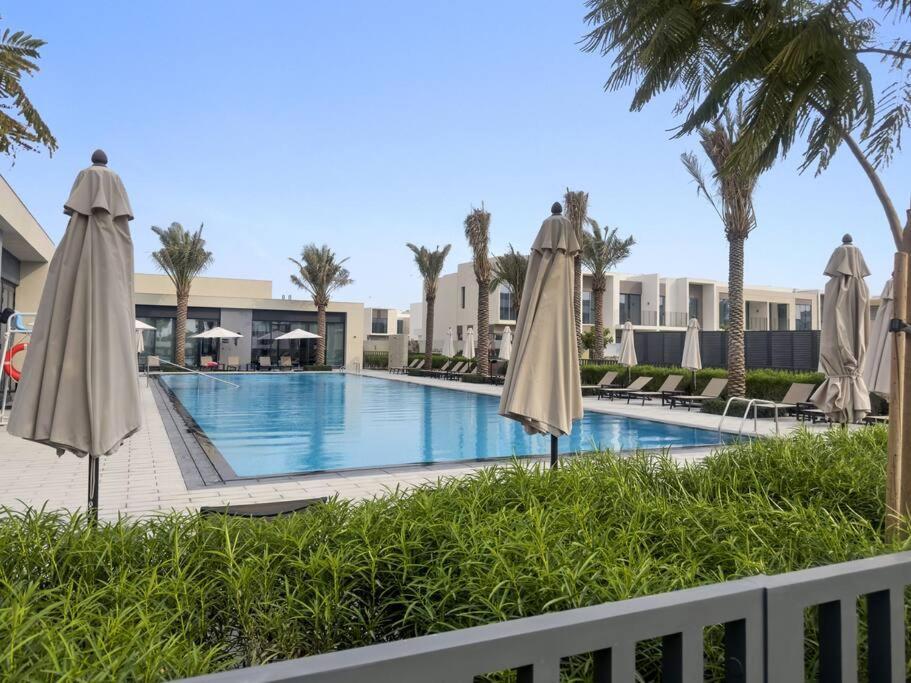 Villa Relaxing Staycation - With Community Pool Dubai