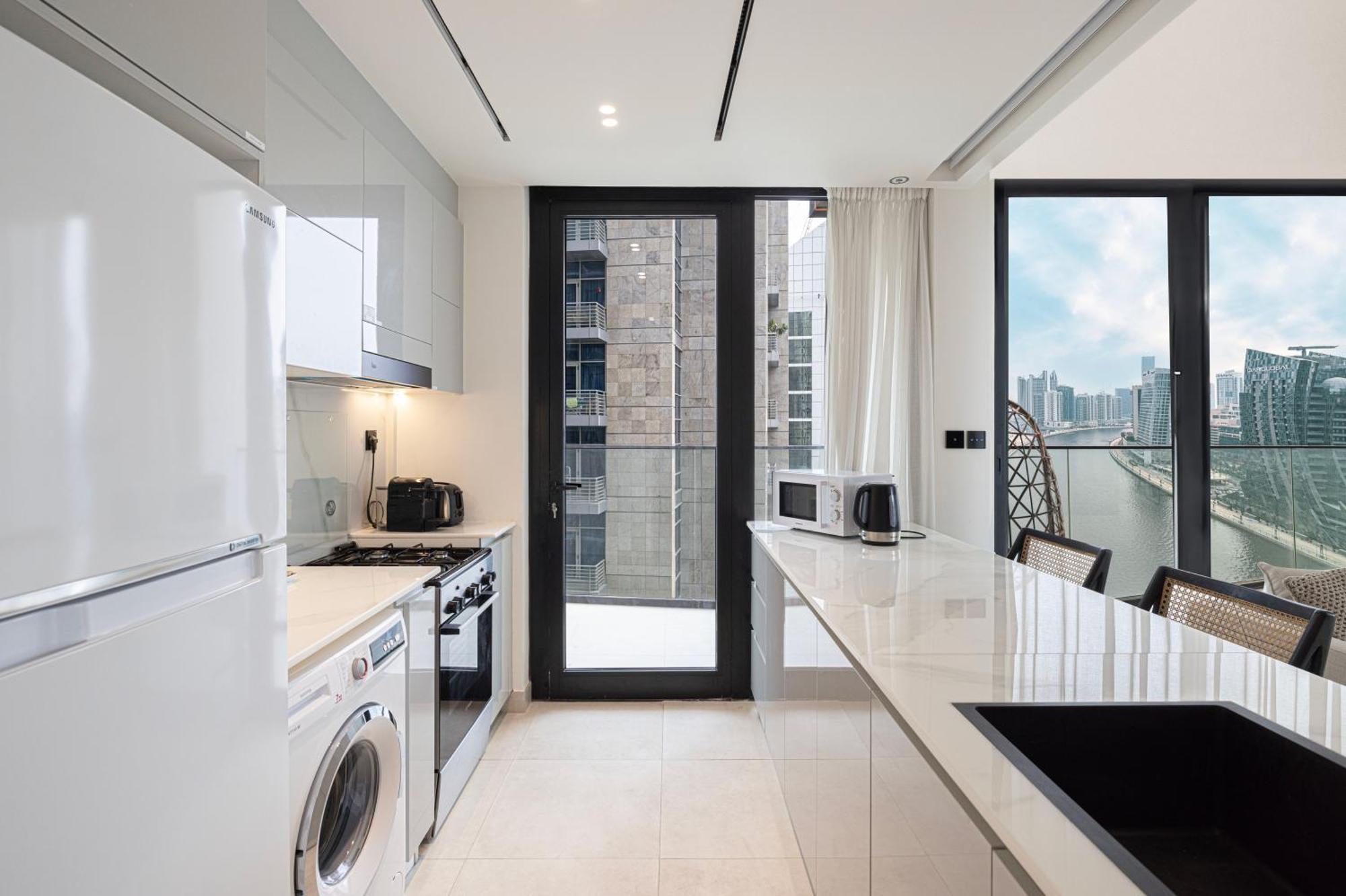Binghatti Luxury - 5 Minutes From Burj Khalifa Apartment