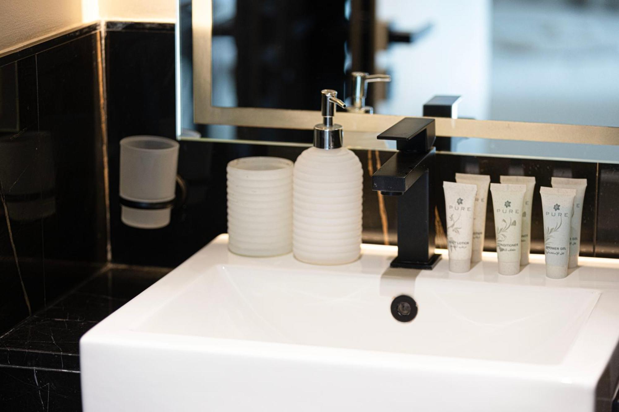 Apartment Binghatti Luxury - 5 Minutes From Burj Khalifa Dubai