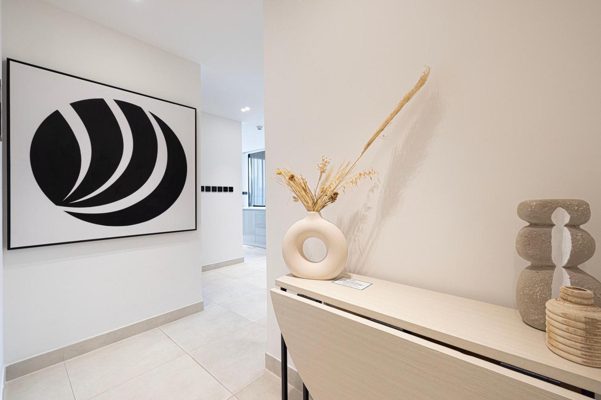 Binghatti Luxury - 5 Minutes From Burj Khalifa *