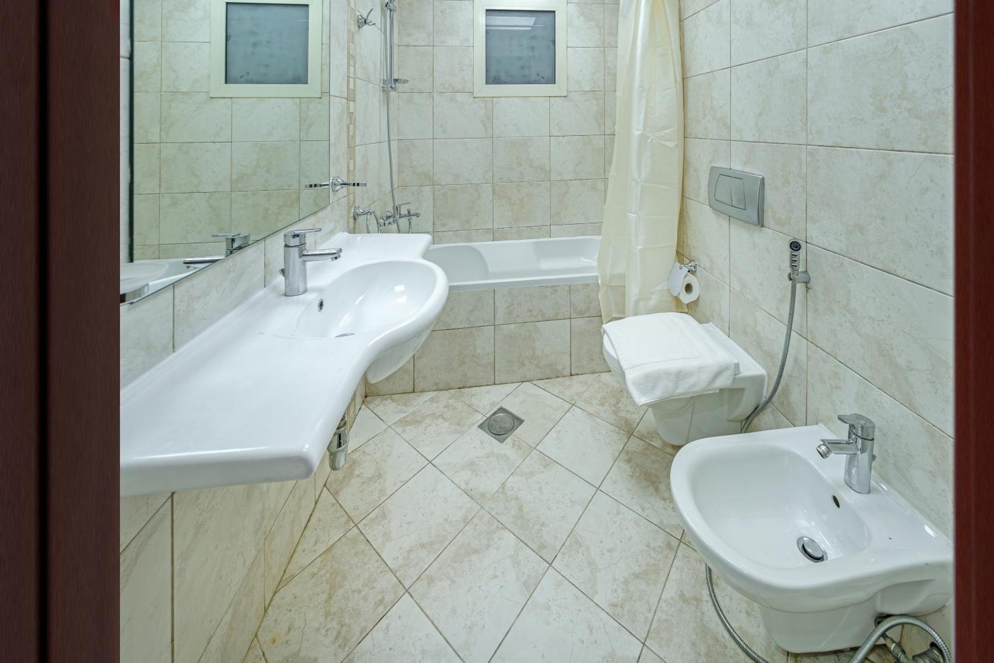 Savis Homes- Modern & Stylish Marina View Apartment Dubai