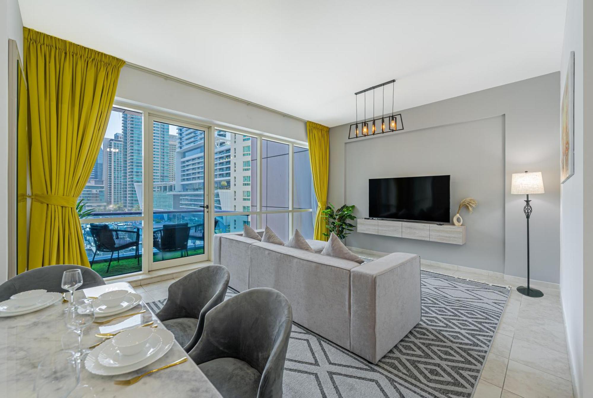 Savis Homes- Modern & Stylish Marina View Apartment Dubai