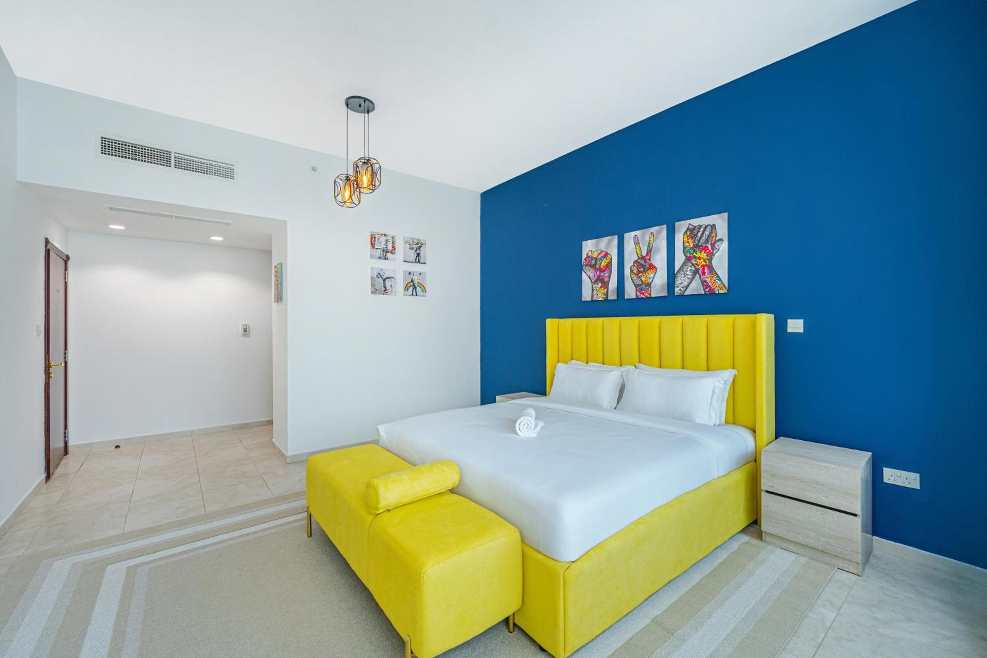 Savis Homes- Modern & Stylish Marina View Apartment Dubai