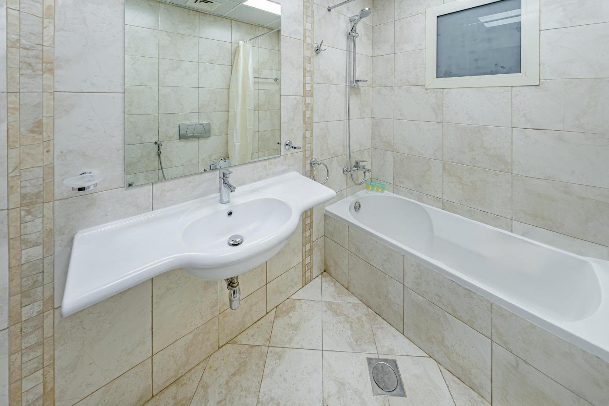 Savis Homes- Modern & Stylish Marina View Apartment Dubai