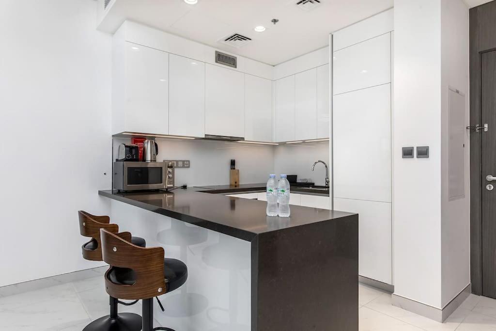 Aesthetic 1br Chrystal Lagoon * Dubai