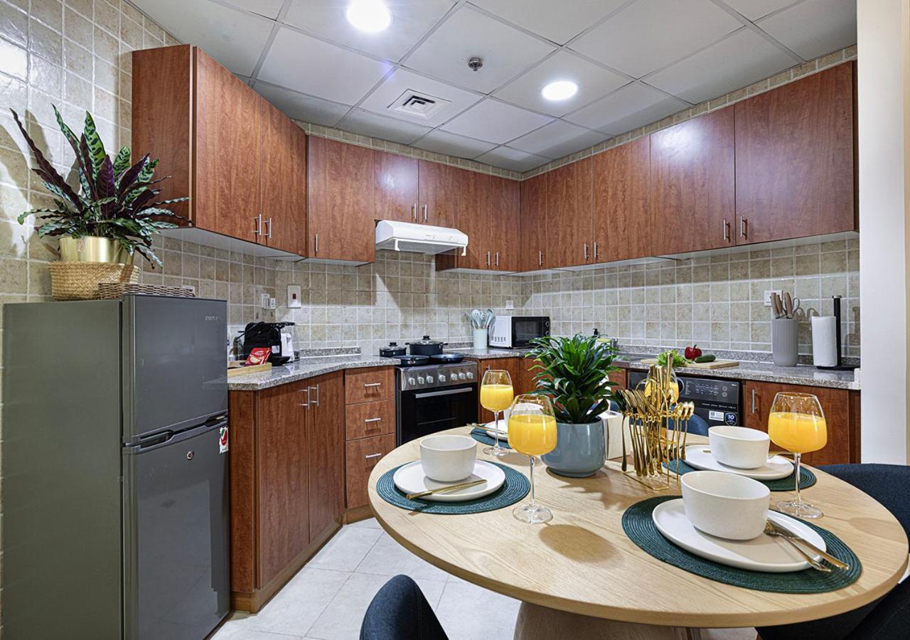 Luxury With Stunning View Apartment *