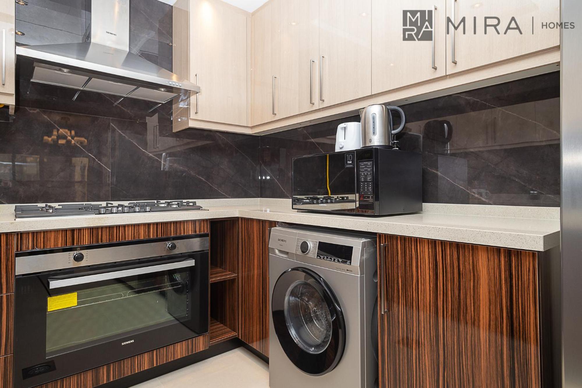 Mira Homes - Spacious And Cosy 3 Bedroom With Burj Khalifa View Apartment *
