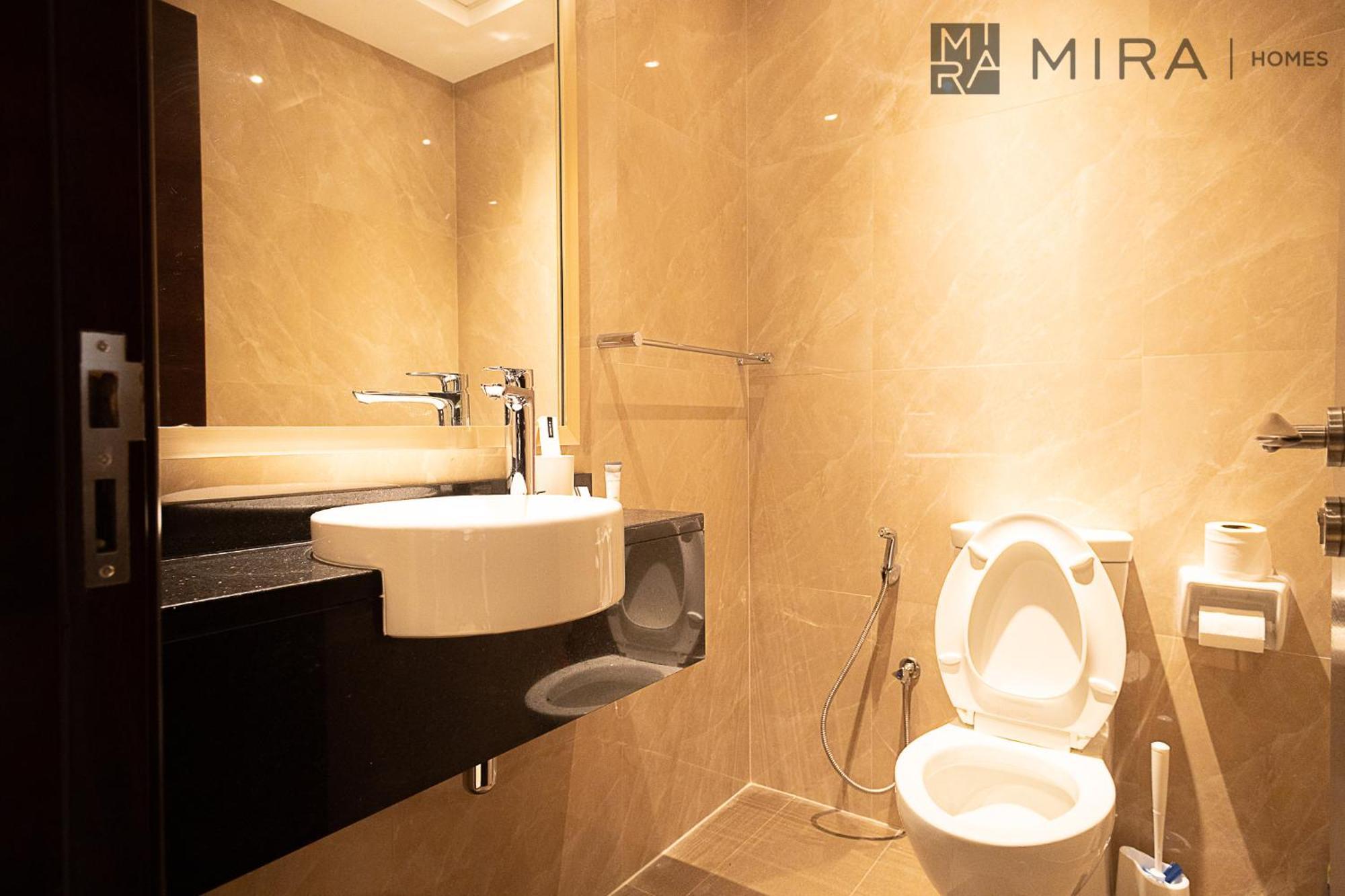 Mira Homes - Spacious And Cosy 3 Bedroom With Burj Khalifa View Apartment *
