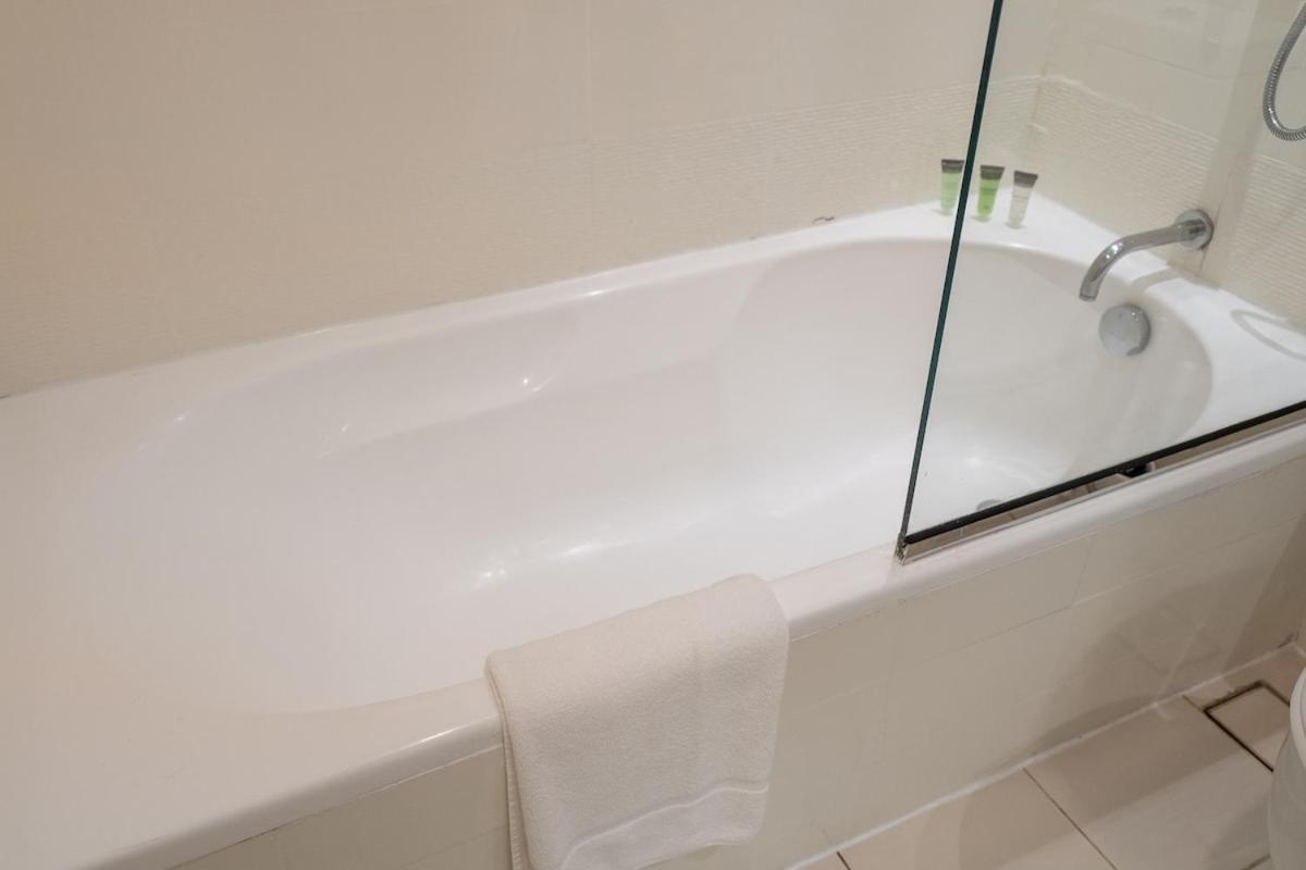 Cozy Loft In Downtown With Greenery View, Sleeps 4 Apartamento *