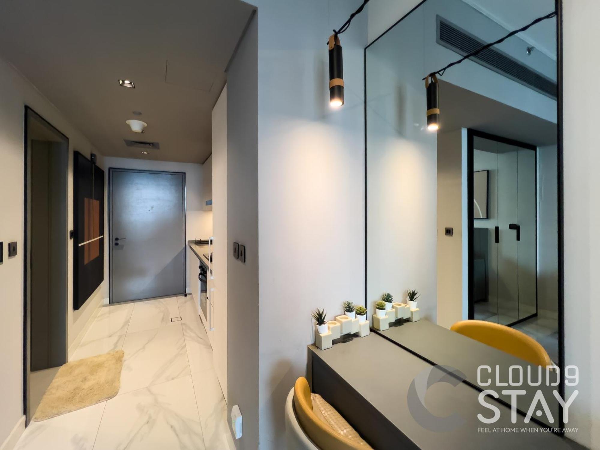 Cloud 9 - Mag 318 Tower Apartment *