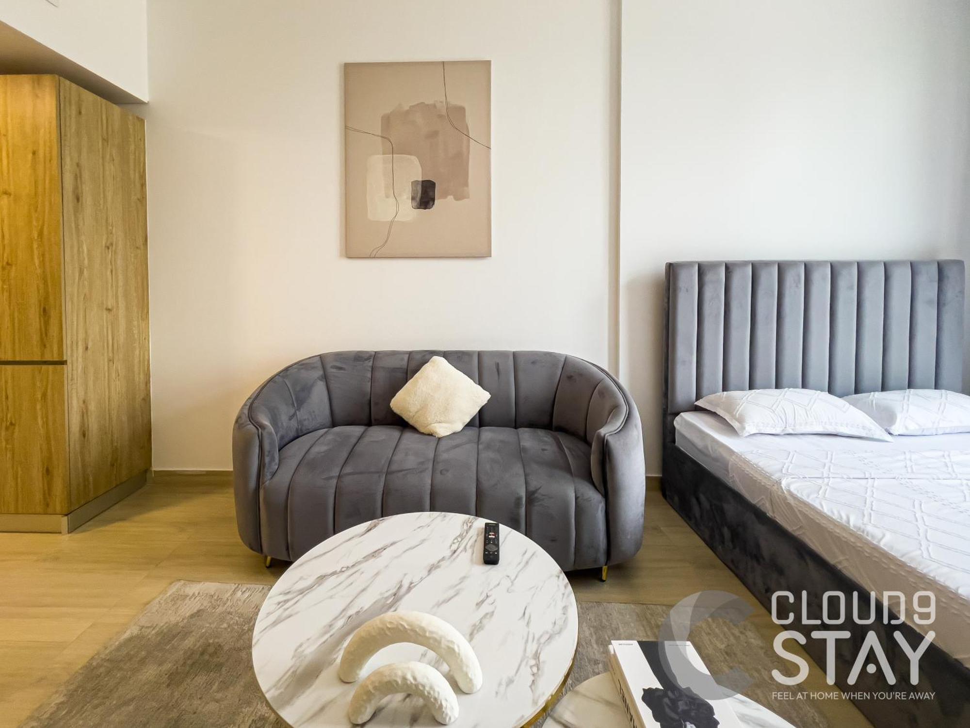 Cloud 9 - Serene Living In Jvcs Pantheon Elysee Ii Apartment Dubai