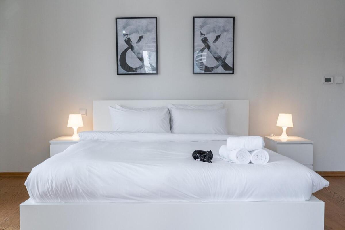 Stylish Pad Right By The Beach Tatil Evi