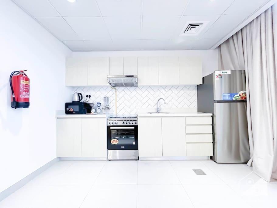 Luxurious 1br With Balcony In Production Apartment