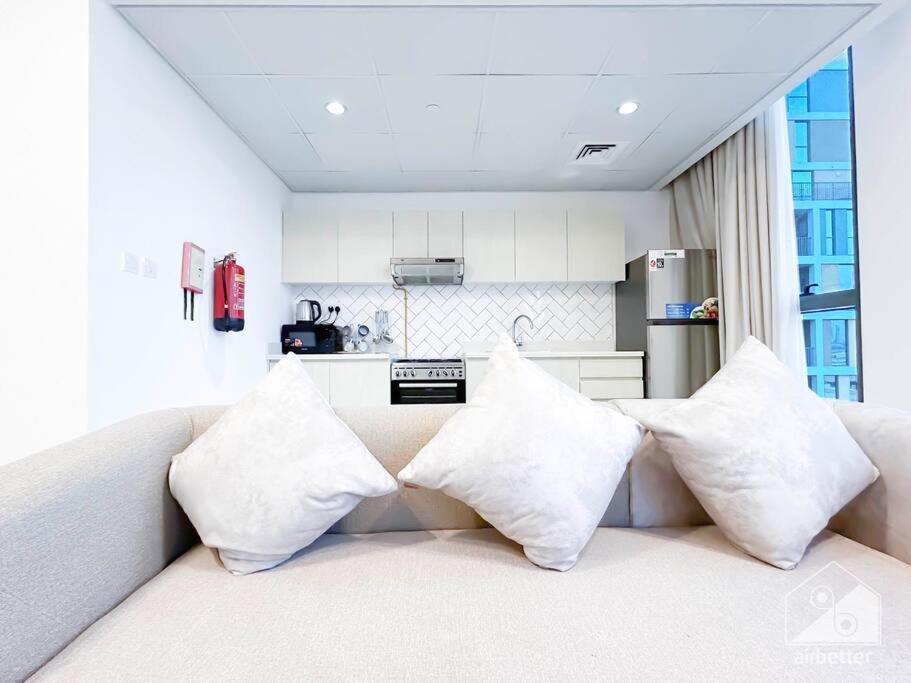Luxurious 1br With Balcony In Production * Dubai