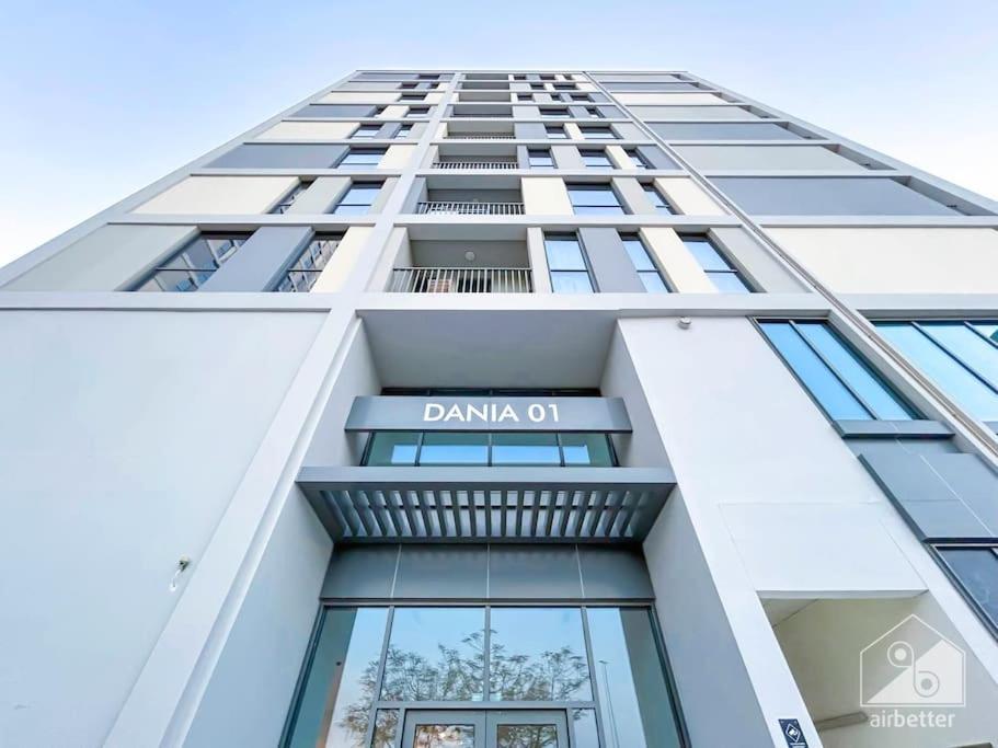 Luxurious 1br With Balcony In Production Apartment Dubai