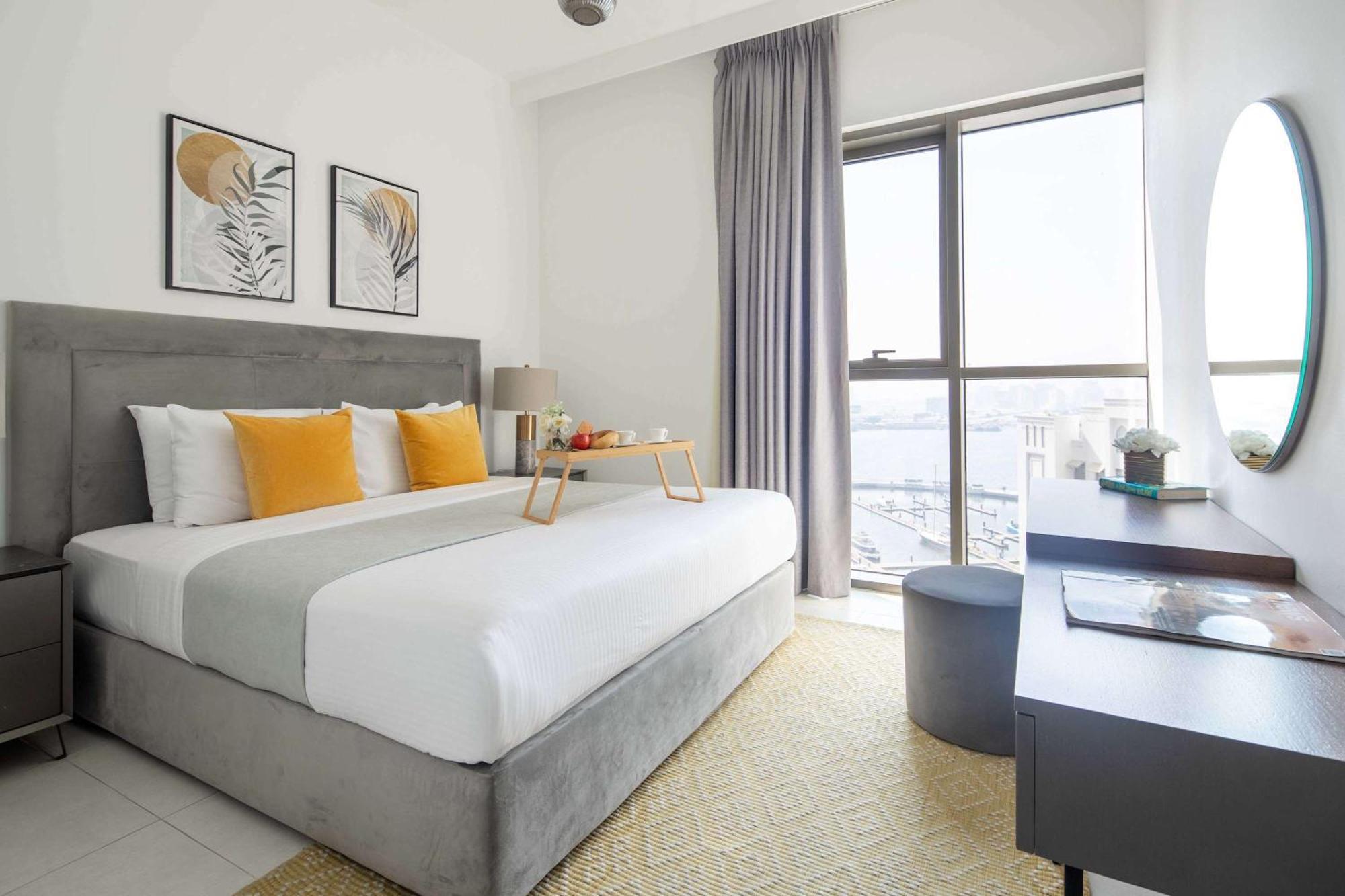 Frank Porter - Creekside18 Apartment Dubai
