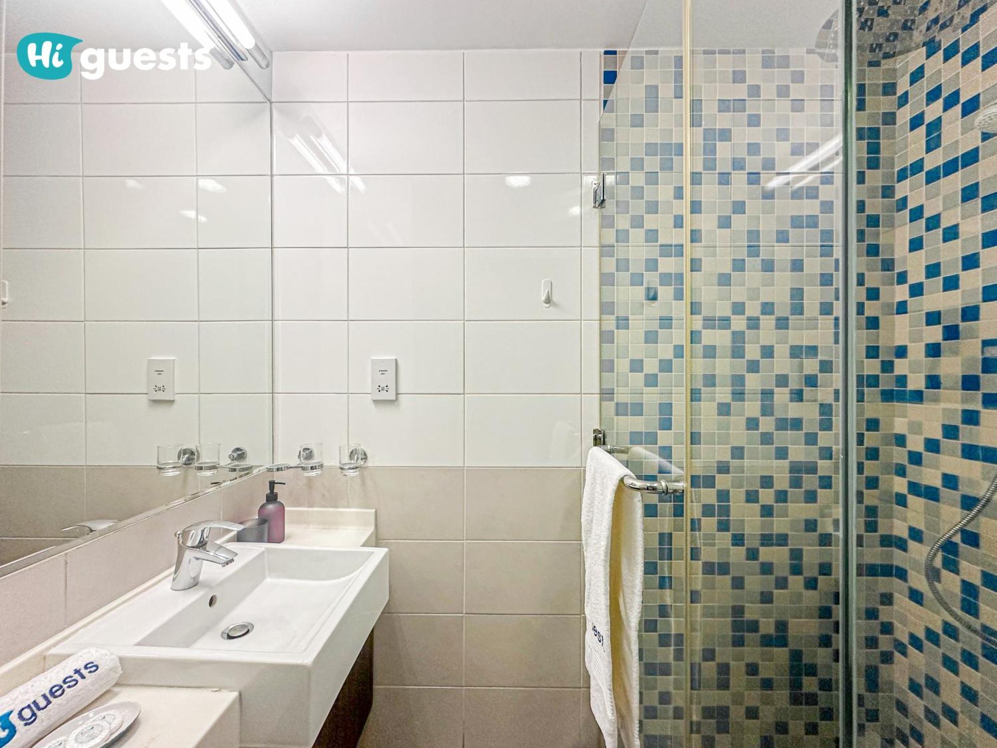 Higuests - Premier Beachfront Stylish 2br Maid Apartment *