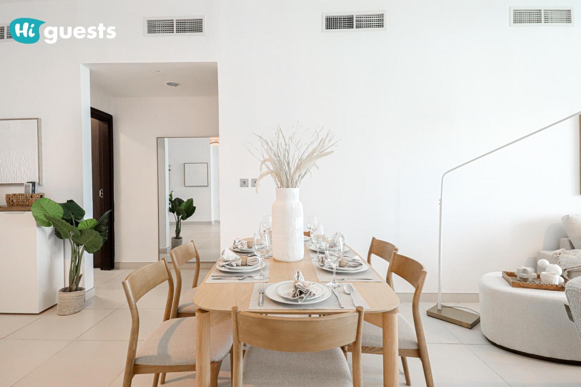 Higuests - Premier Beachfront Stylish 2br Maid Apartment *