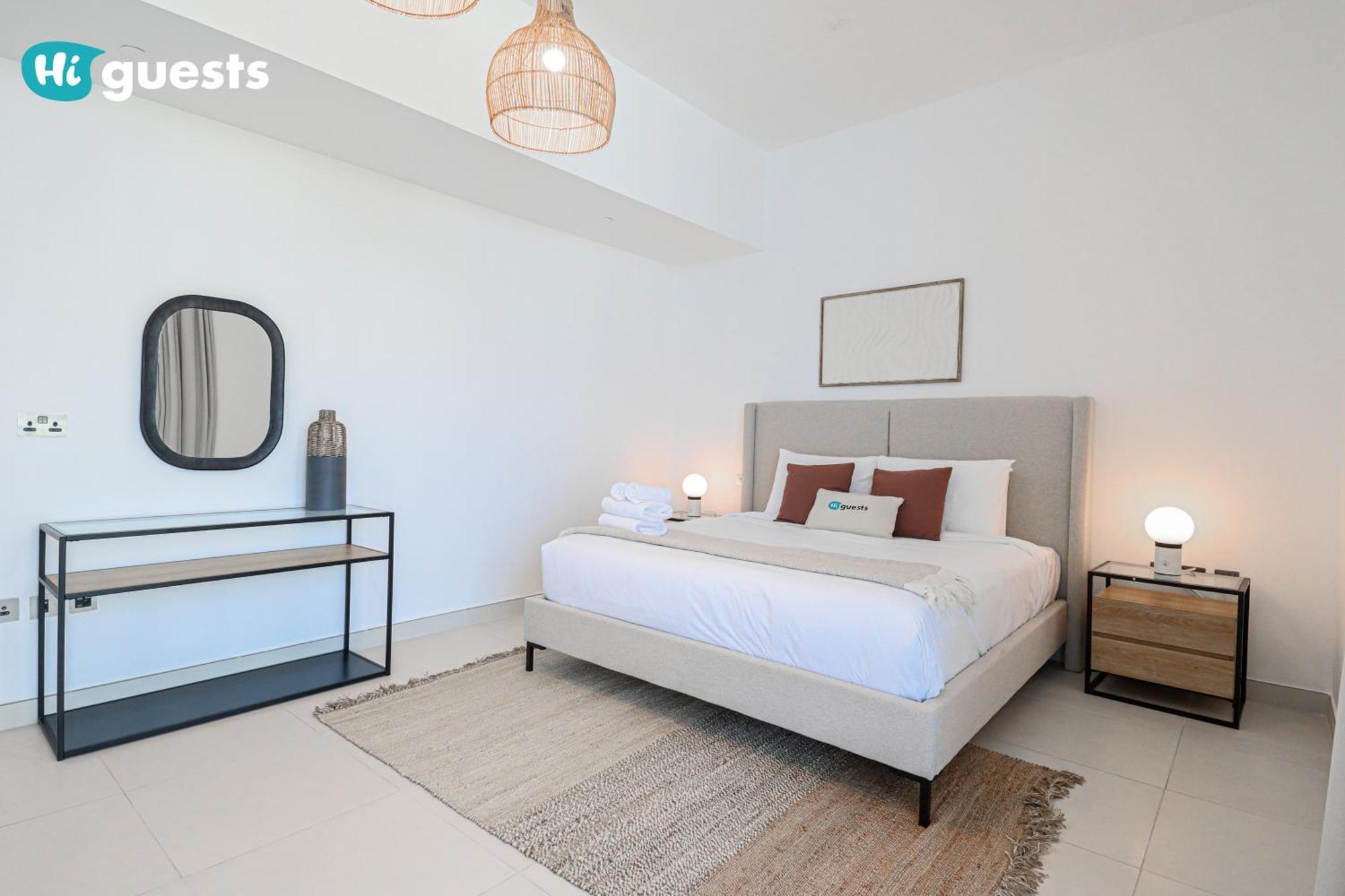 Higuests - Premier Beachfront Stylish 2br Maid Apartment