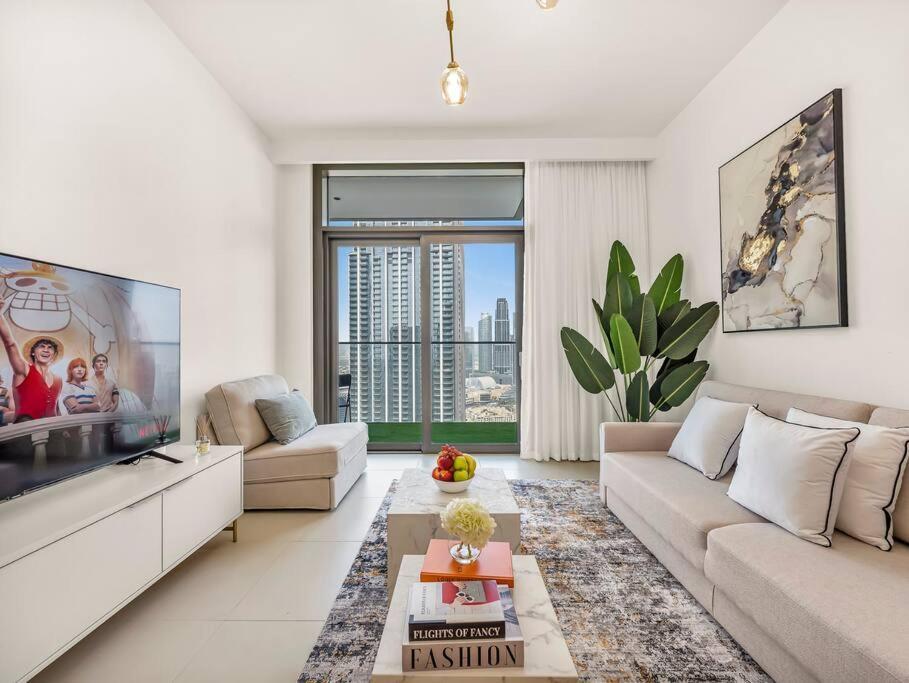 Luxury One Bedroom With Full Burj Khalifa View & Fountain View By Delujo *