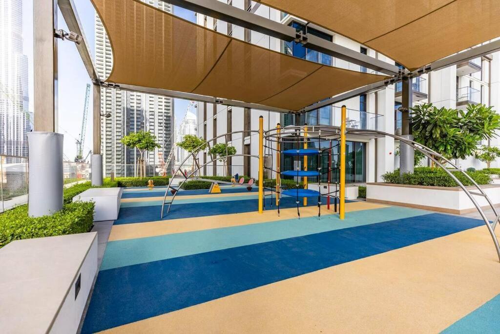 Luxury One Bedroom With Full Burj Khalifa View & Fountain View By Delujo