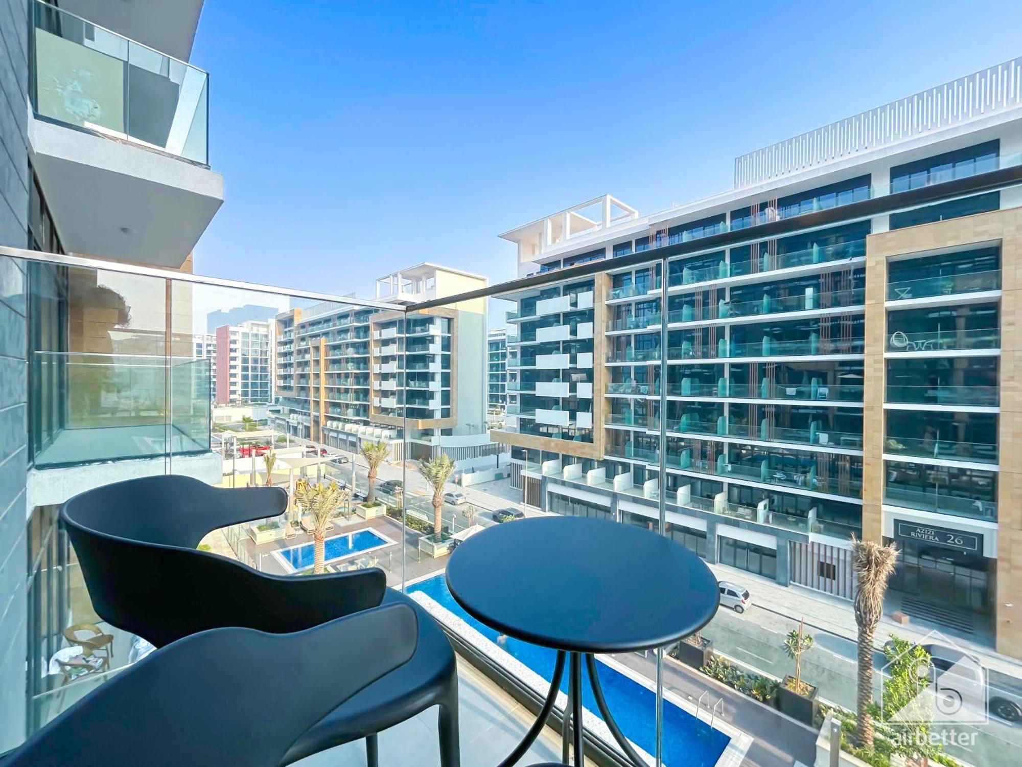 Bright & Airy With Balcony In Azizi Riviera Apartment