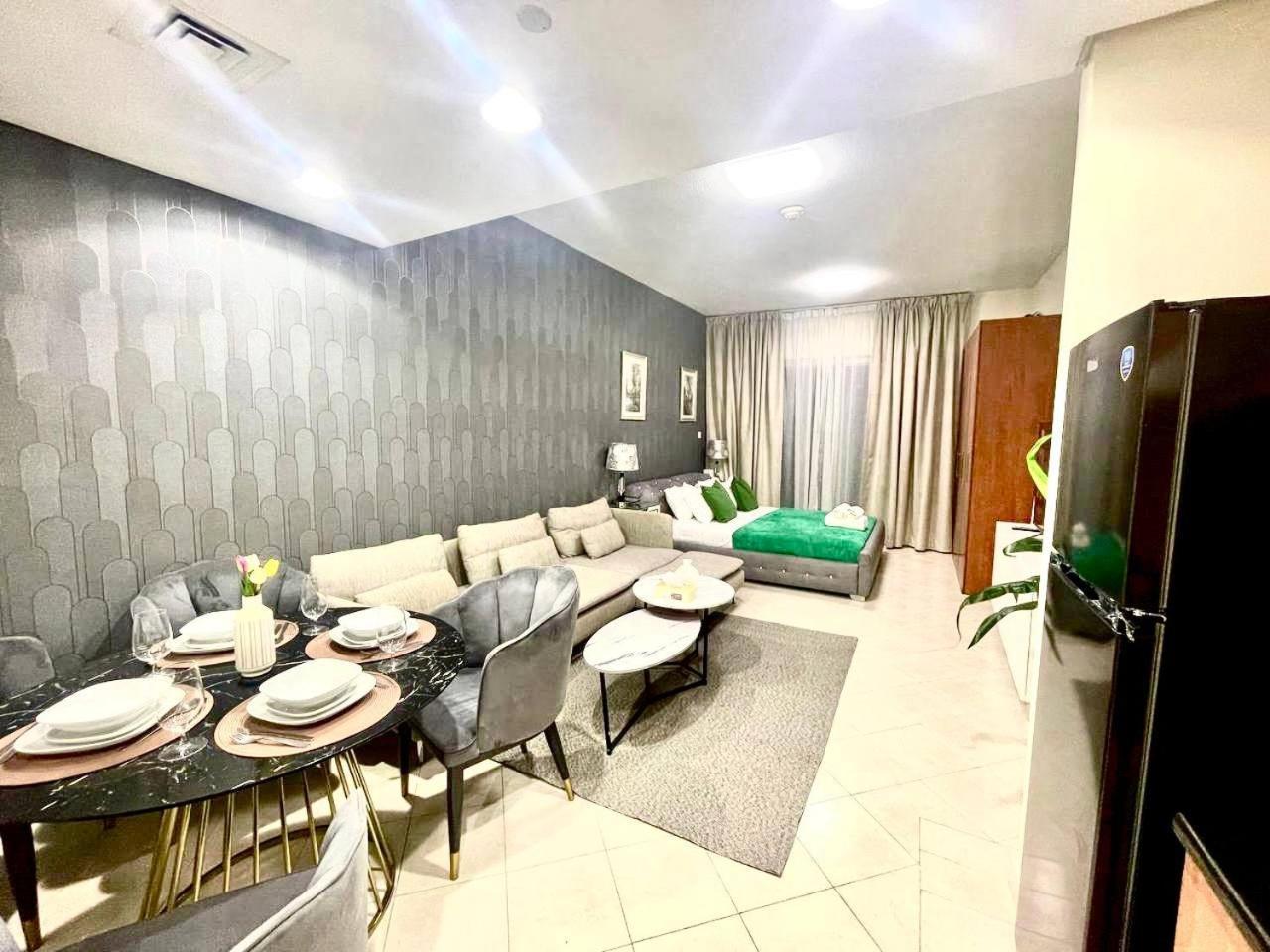 Amazing In The Crescent A Tower Impz Apartment *