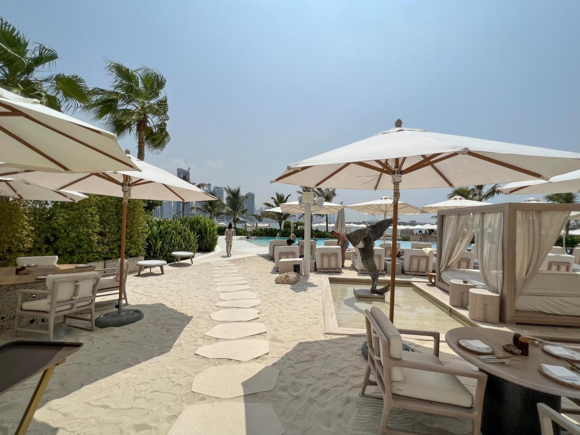 Apartment Signature At Seven Palm *