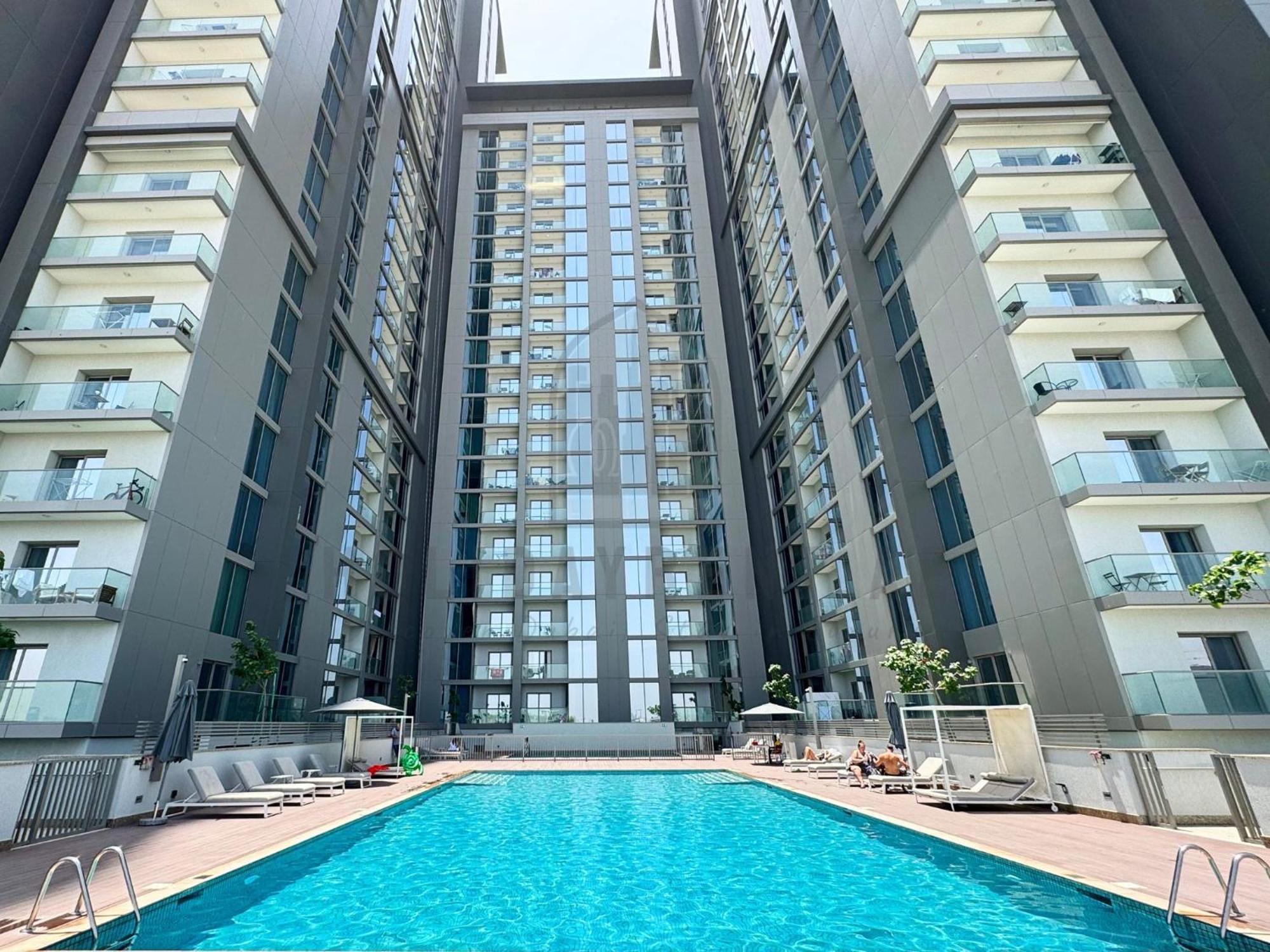 Beautiful Close To Burj Khalifa * Dubai
