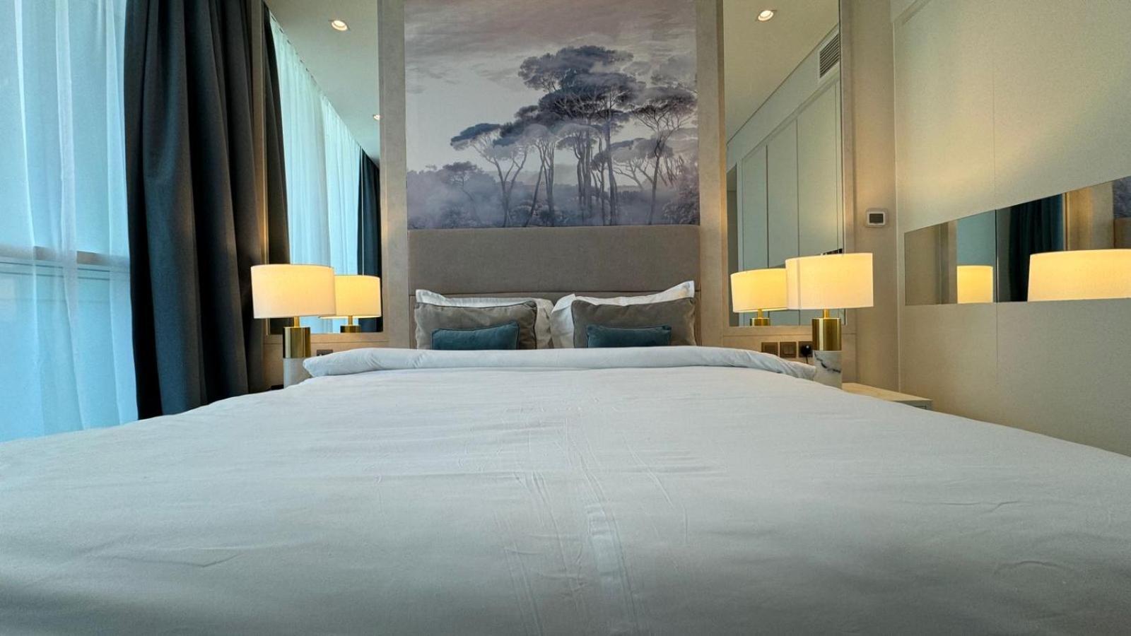 Magnificent - Damac Distinction Downtown * Dubai