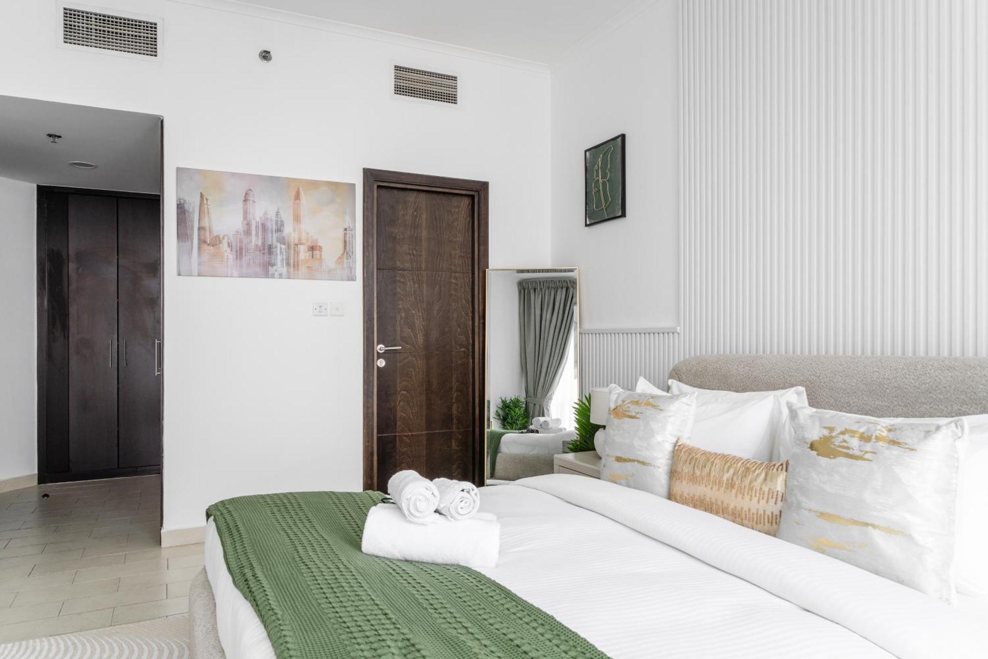 Casa Nomad - Stunning High-floor Apt With Palm & Sunset Views Apartment *