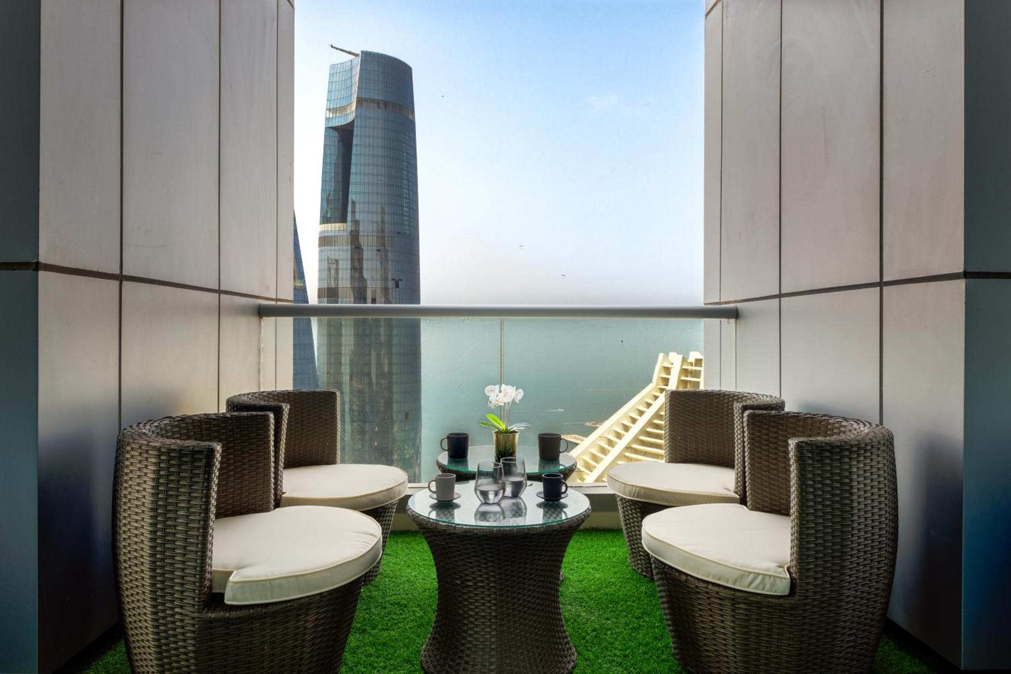 Casa Nomad - Stunning High-floor Apt With Palm & Sunset Views *