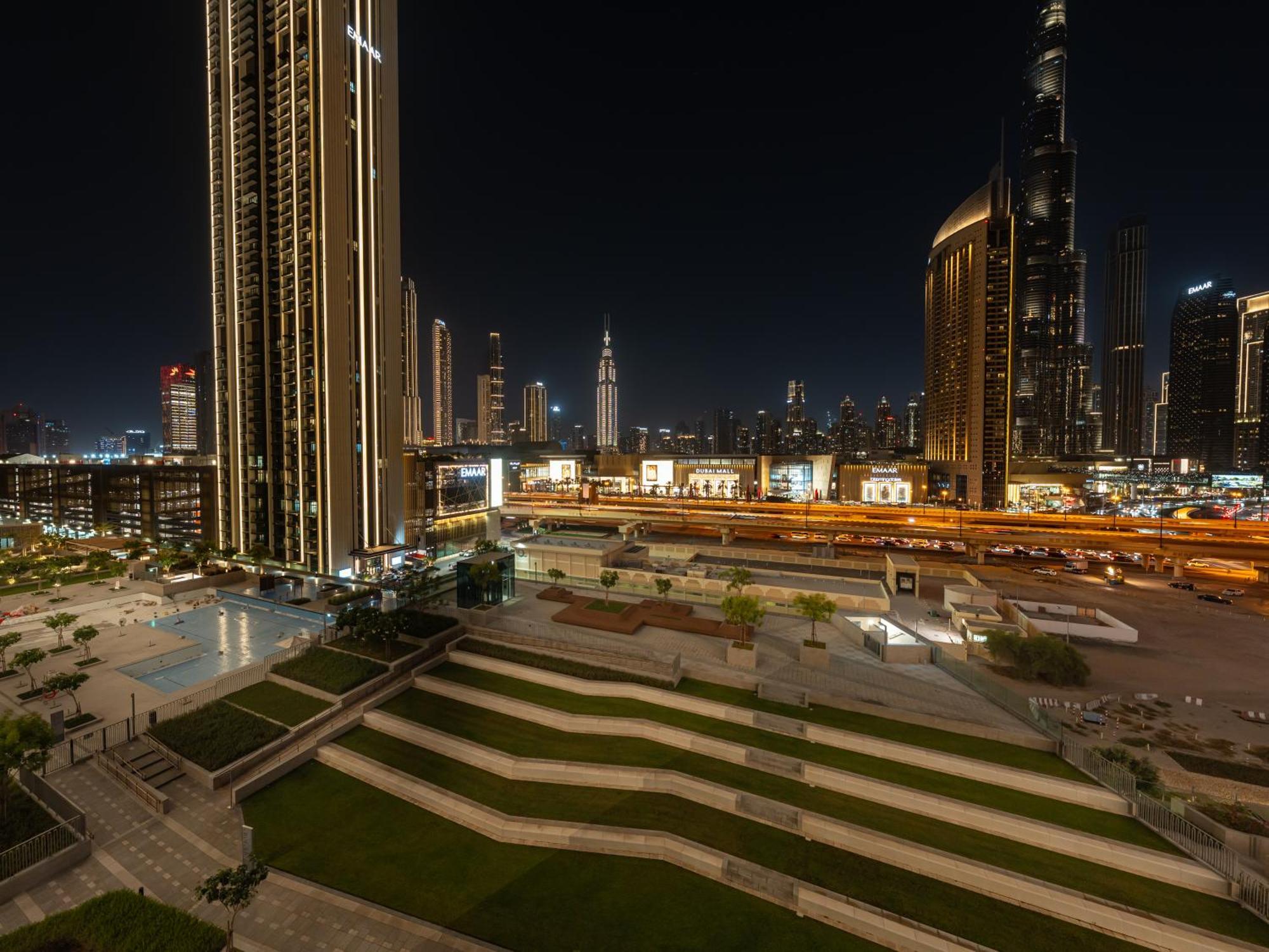 2br Burj Khalifa Fireworks View Apartment Dubai