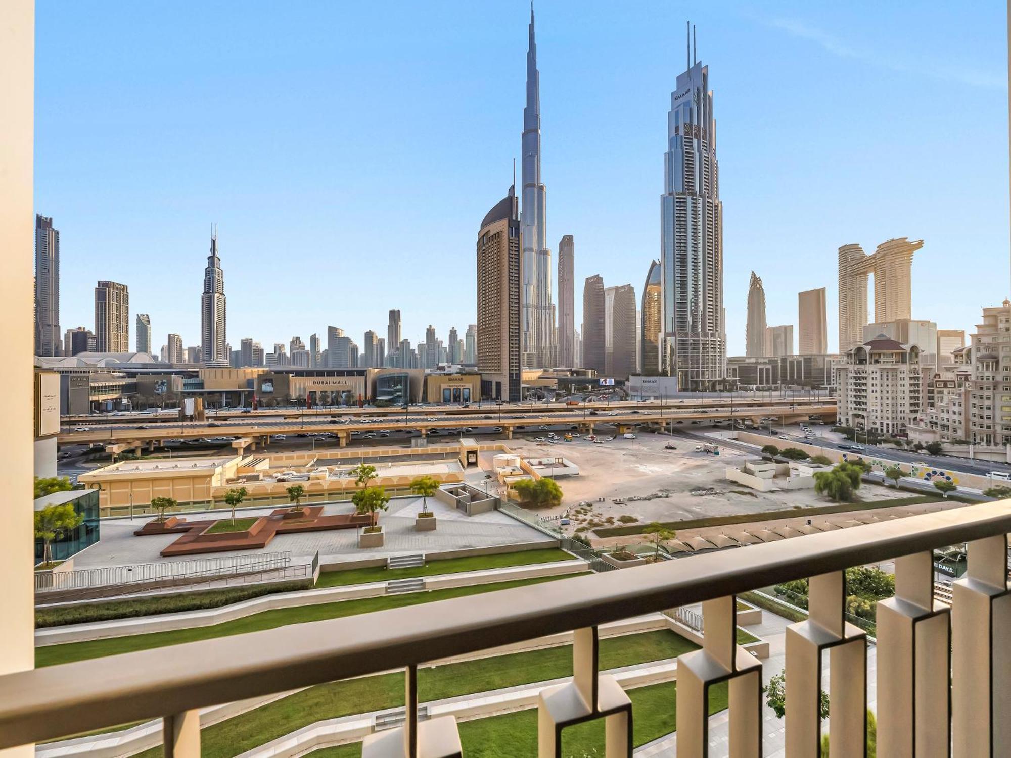 2br Burj Khalifa Fireworks View Apartment Dubai