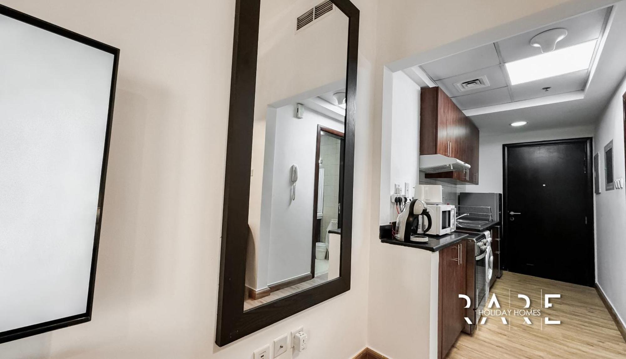 Rare Homes - Near Harbor - Escan Marina Tower - R1103 - Marina Apartment