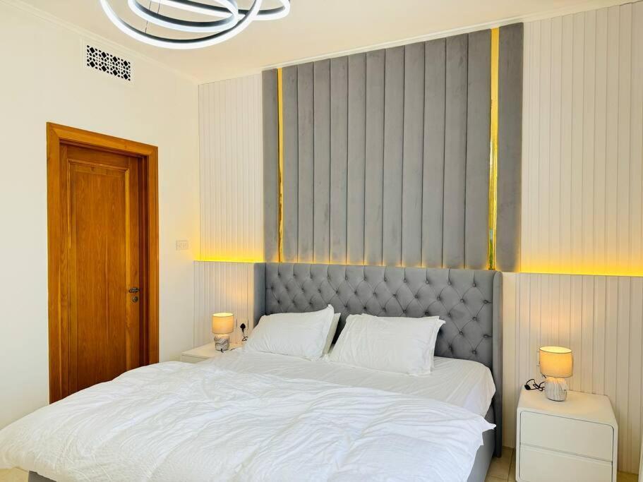 Burj Khalifa Downtown Luxury 2 Bed Close To Mall Apartment Dubai