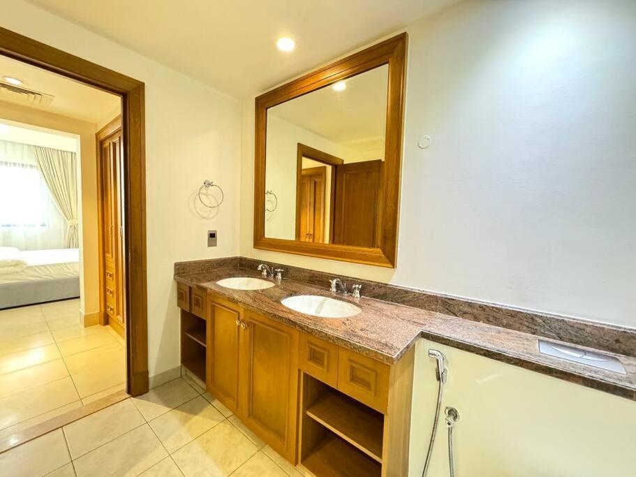 Burj Khalifa Downtown Luxury 2 Bed Close To Mall Apartment