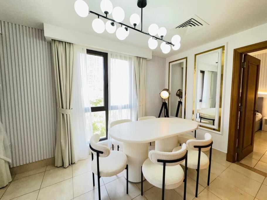 Burj Khalifa Downtown Luxury 2 Bed Close To Mall Apartment *